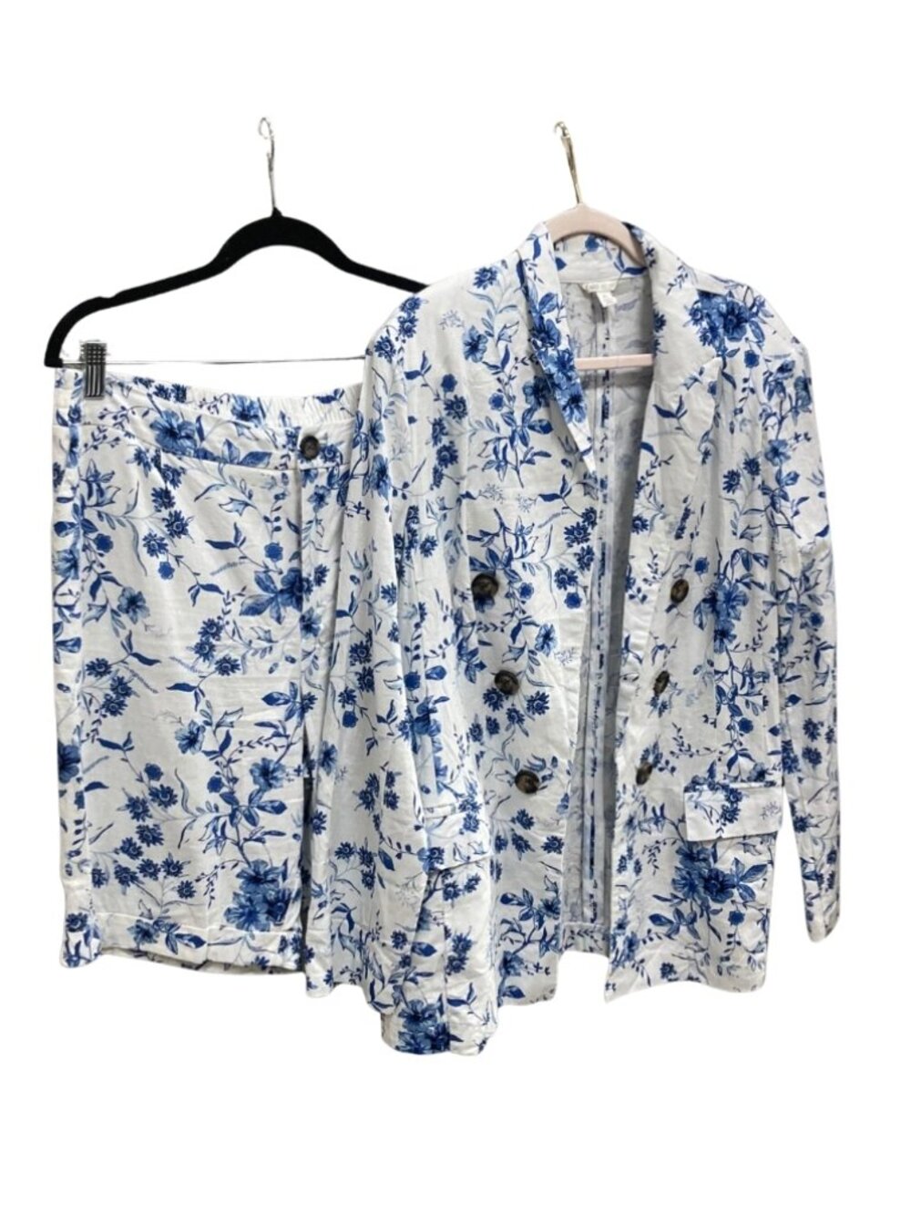 Cato Unlined "Shorts Suit" in Blue and White Floral Pattern Flap Pockets Size M
